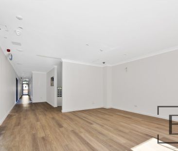 Petersham - Photo 3