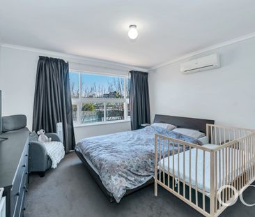 Open the Door To City-Fringe Comfort - Photo 4
