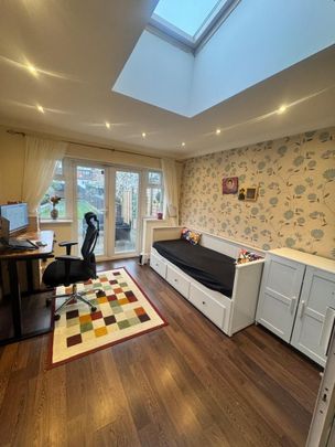 4 Bed Semi-Detached House, Glenwood Gardens, IG2 - Photo 1
