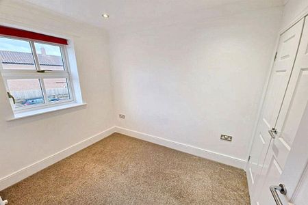 2 bed semi-detached house to rent in TS15 - Photo 3