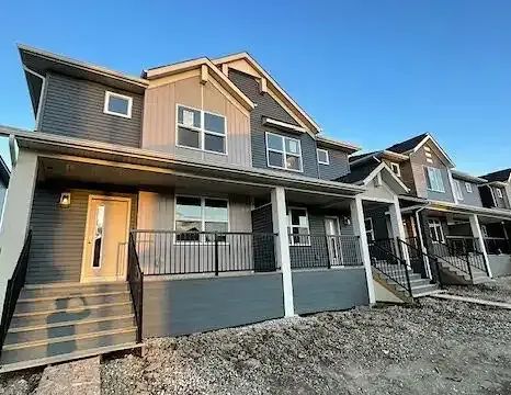 Duplex Unit available for rent in Pine Creek next to golf course | Calgary - Photo 1