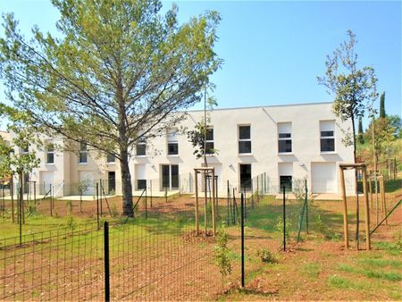 Location Maison 4 pièces 72m² LE CANNET DES MAURES 83340 - Photo 4