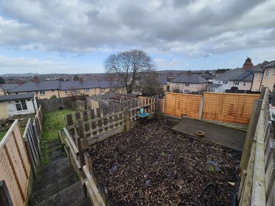 Margaret Avenue, Halesowen, Halesowen, B63 - Photo 1