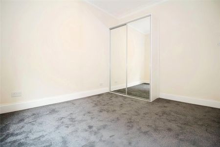 3 bedroom maisonette to rent - Photo 3