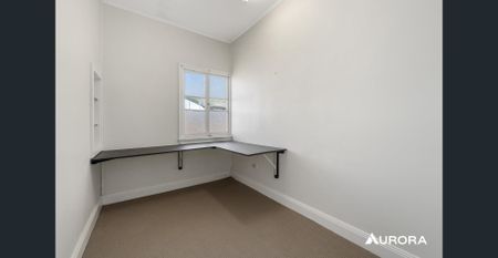 Charming 3-Bedroom home in Tarragindi - A Perfect Blend of Comfort and Convenience! - Photo 4