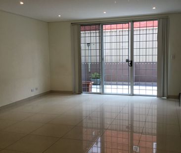 Spacious & Convenient 3-Bedroom Apartment in Prime Hurstville Locat... - Photo 3