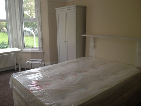 Superb 5 bed property to let. Close to University. Bills included. - Photo 3