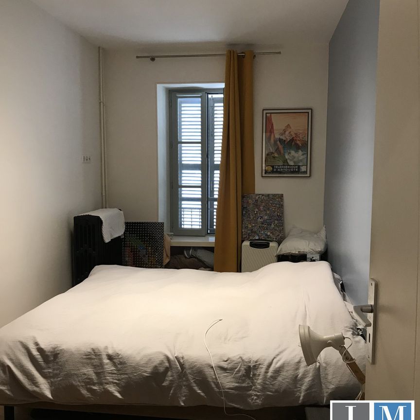 Bell appartement T2, centre ville, quartier cathedrale - Photo 1