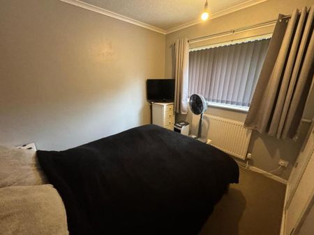 2 bedroom semi-detached house to rent - Photo 2