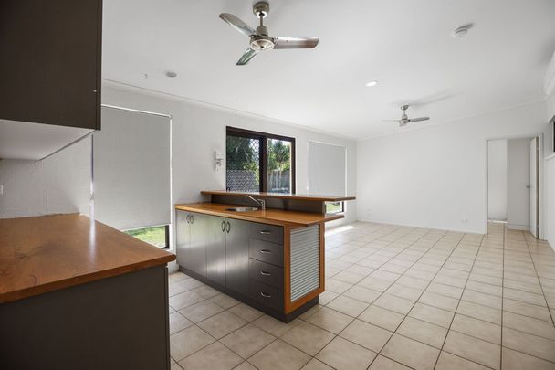 Just moments from the beach. - Photo 1