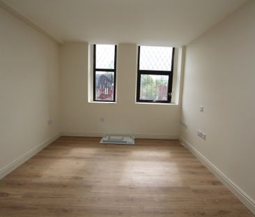 2 Bedroom , Chester - Photo 5