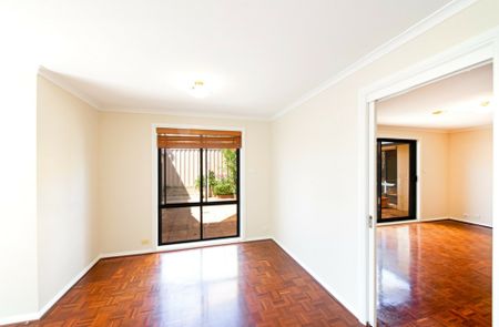 Family Home In Heart Of Bruce - Photo 2