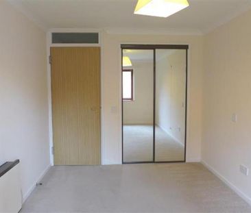 1 bedroom retirement property to rent - Photo 4