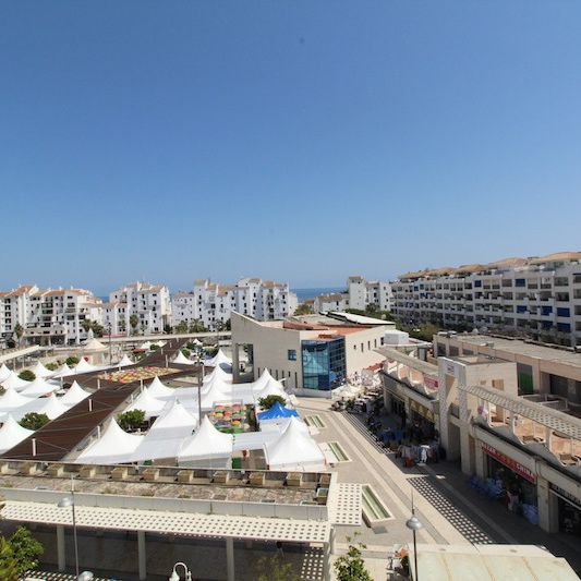 Apartment in Puerto Banús, Costa del Sol - Photo 1