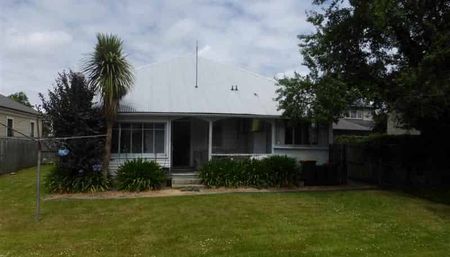 ** BACK UNIT IN CHARACTER VILLA ** - Photo 3