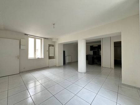Location Appartement 3 pièces 66m² - Photo 3