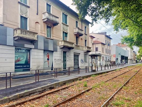 Via Bressanone, Milan, Lombardy 20151 - Photo 1