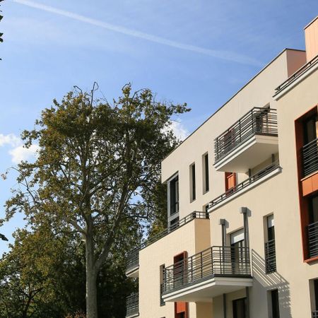 location Appartement T2 DE 38.2m² À RUEIL MALMAISON - Photo 3