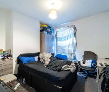 4 bedroom terraced house to rent - Photo 3