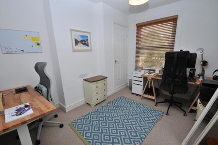 2 bedroom terraced house to rent - Photo 5