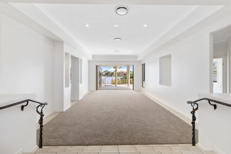 37 Oyster Cove Promenade, Helensvale. - Photo 5