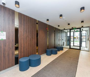 For Lease - 1440 Clarriage Court Unit# 407, Milton, Ontario - Photo 3