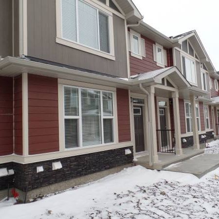 Like new, double garage 3 bdrms townhouse in Panorama hills! - Photo 4