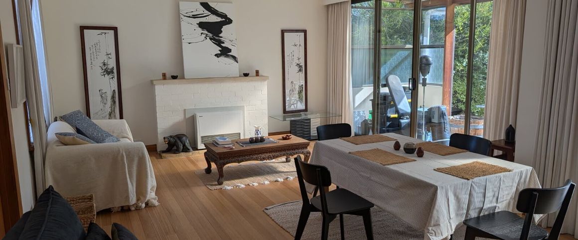 Lutana - Photo 1