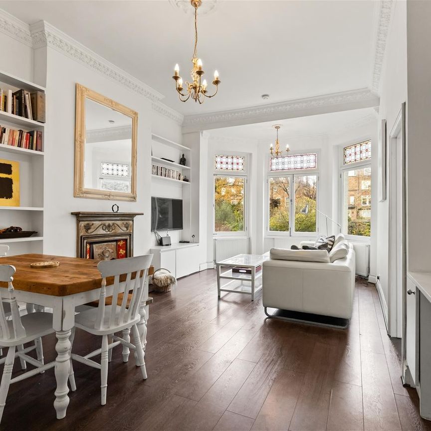 Greencroft Gardens, South Hampstead, London - Photo 1