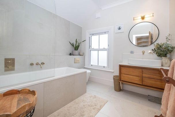 4 bedroom terraced house to rent - Photo 1