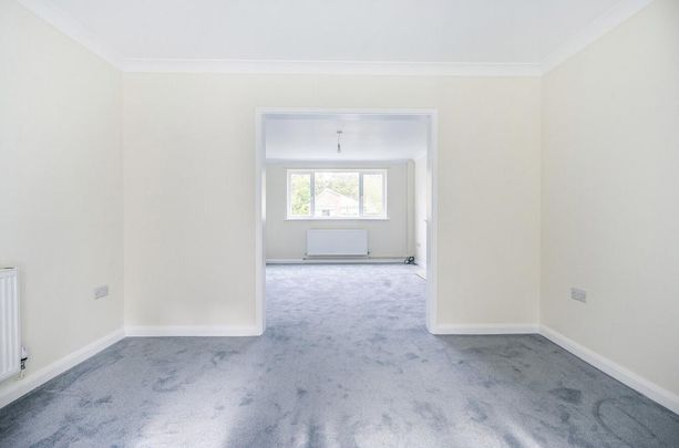 4 bedroom detached house to rent - Photo 1