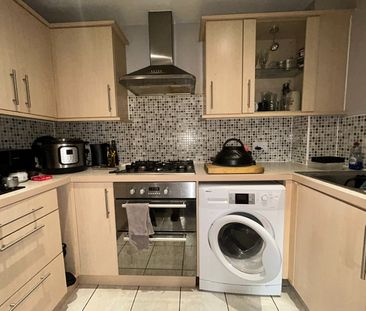 2 Bed Terraced House, Stavely Way, NG2 - Photo 3