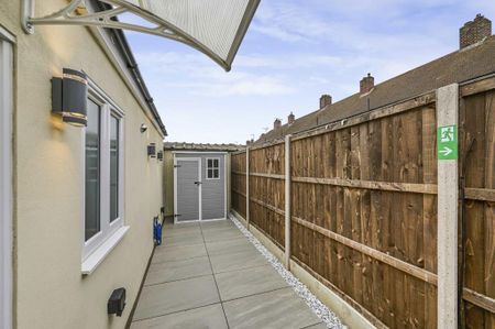 Studio to rent - Photo 5