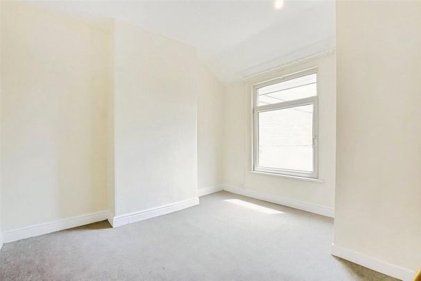 2 bedroom house to rent - Photo 1