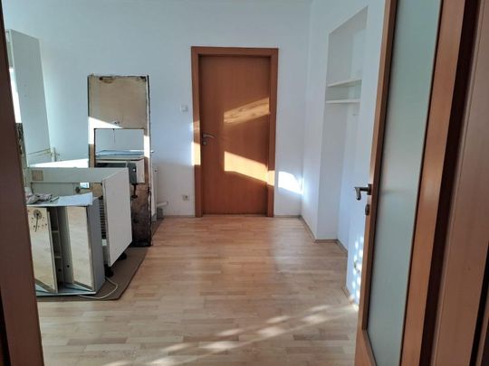 Linz Brucknerstraße 33 - generalsanierte 2-Zimmerwohnung, 47 m2 WNFL und neue Küche! - Foto 1