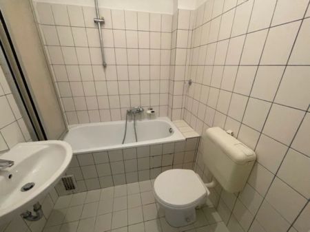 Helle und geräumige 2-Zimmer-Wohnung im Herzen von Gelsenkirchen - Photo 5