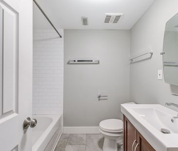 For Lease - 672 Castleguard Crescent Unit# 2, Burlington, Ontario - Photo 5