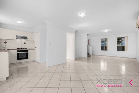 Character Two-Storey Townhouse in the Heart of Morley - Photo 3
