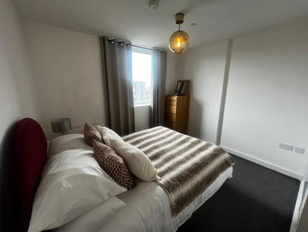 1 bedroom Flat To Let - Photo 3