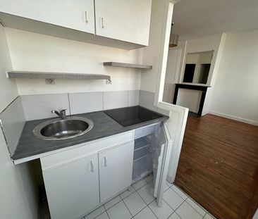 A LOUER : T2 à LILLE • Place Jacquard - REPUBLIQUE • 755 € - Photo 5