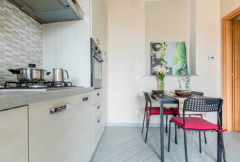 Intimate and nice single room in Via Pezzotti