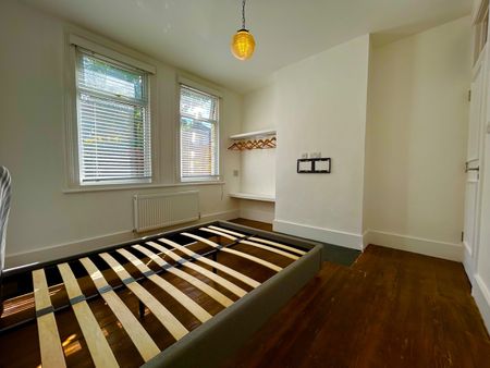 2 Bed Flat, Perth Road, E10 - Photo 5