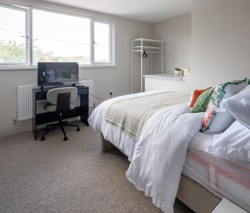1 bedroom in a flat share to rent - Photo 3