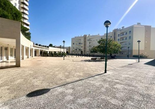 Apartamento T4 em Lisboa