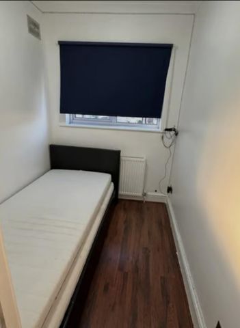 4 bedroom terraced house to rent - Photo 2