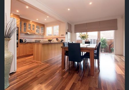 2/115 Spencer Street, Essendon VIC 3040 - Photo 3