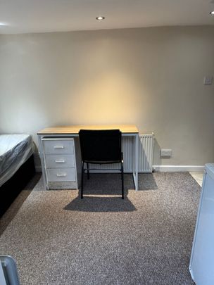 1 Bed Flat, Edgbaston, B16 - Photo 1