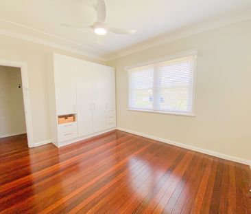 Beautiful 3-Bedroom Bungalow in the Heart of Central Maitland - Photo 3