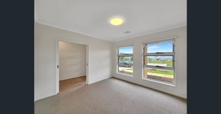 Stunning Family Home! - Photo 3