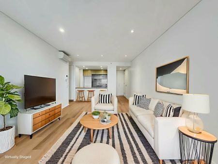 Ultra Convenient Location & Spacious Layout ! - Photo 2